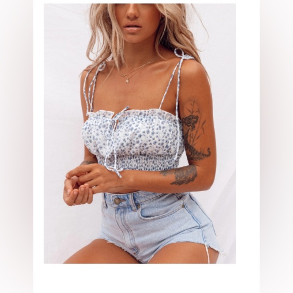 Princess Polly blue floral top